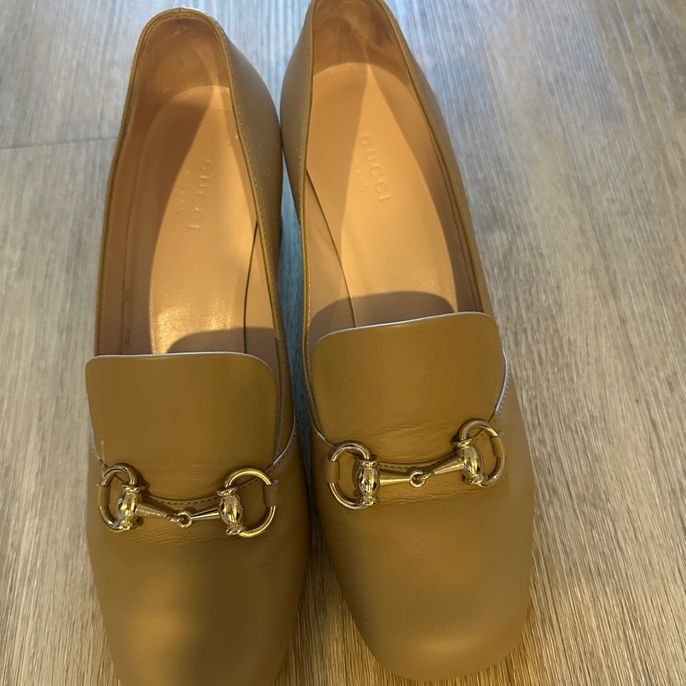 Gucci horsebit Accent Tan Loafers